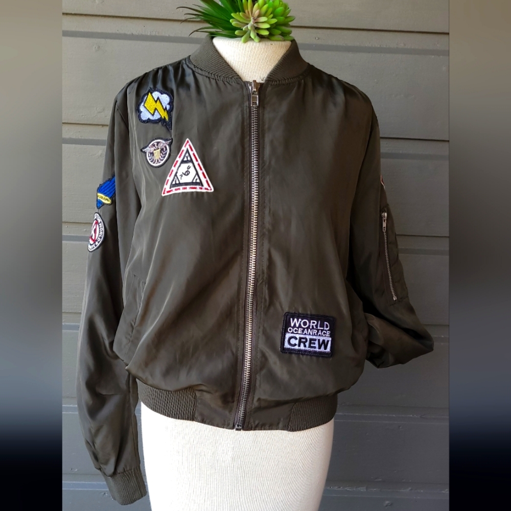 Hot & Deliciuos Olive Lined Zip-up Bomber Jacket with Patches. Size Small